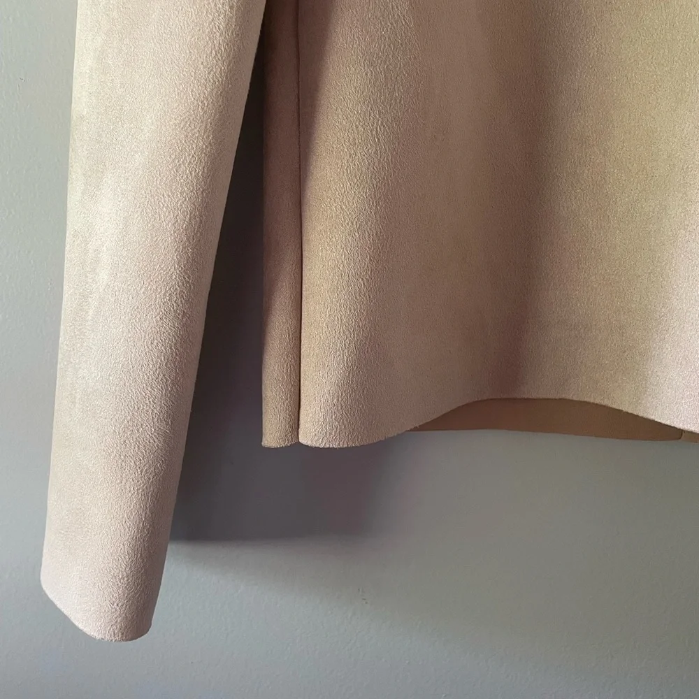 - Zara - Picture 3 of 4